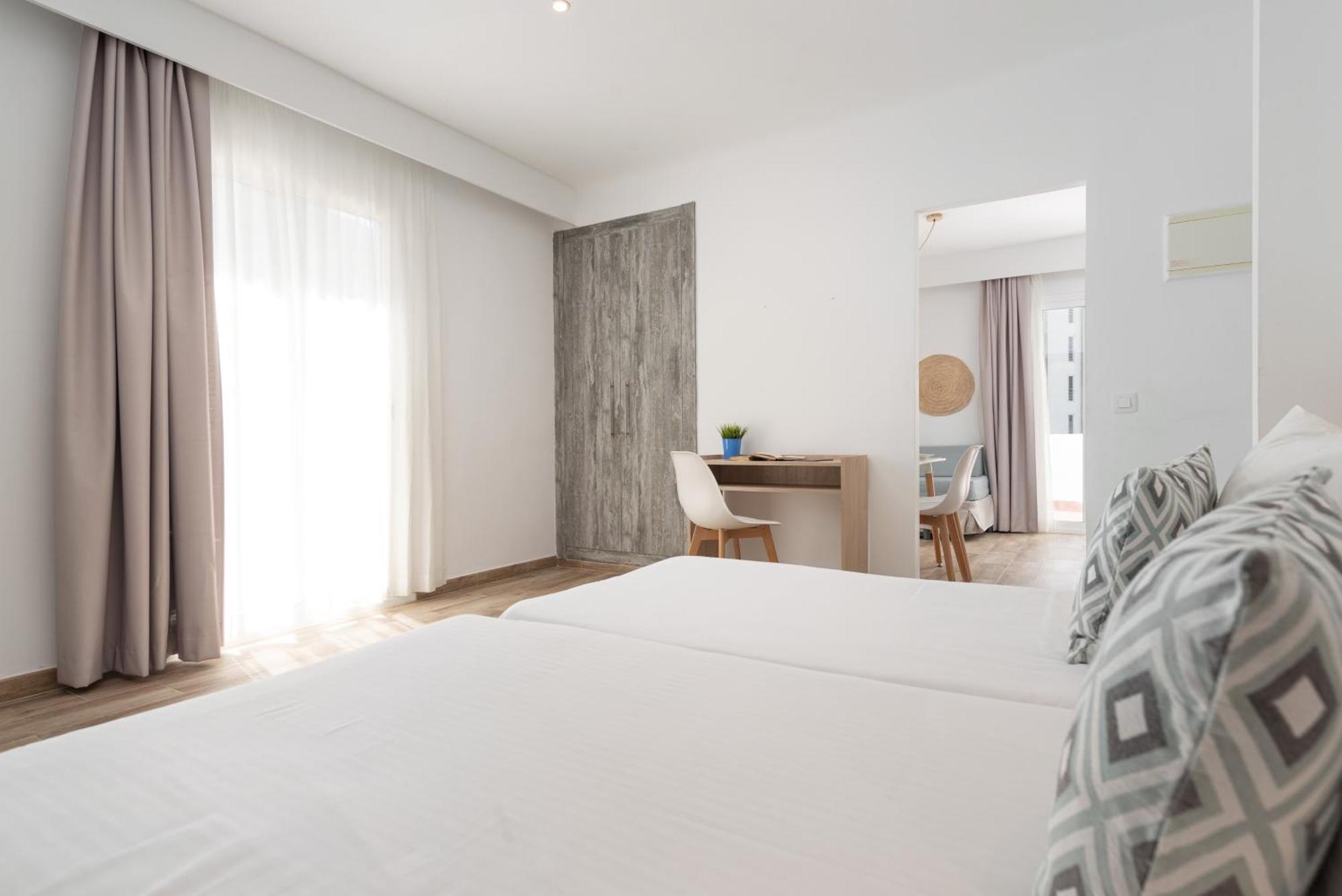 Villa Real Club Apartments Camp De Mar Luaran gambar