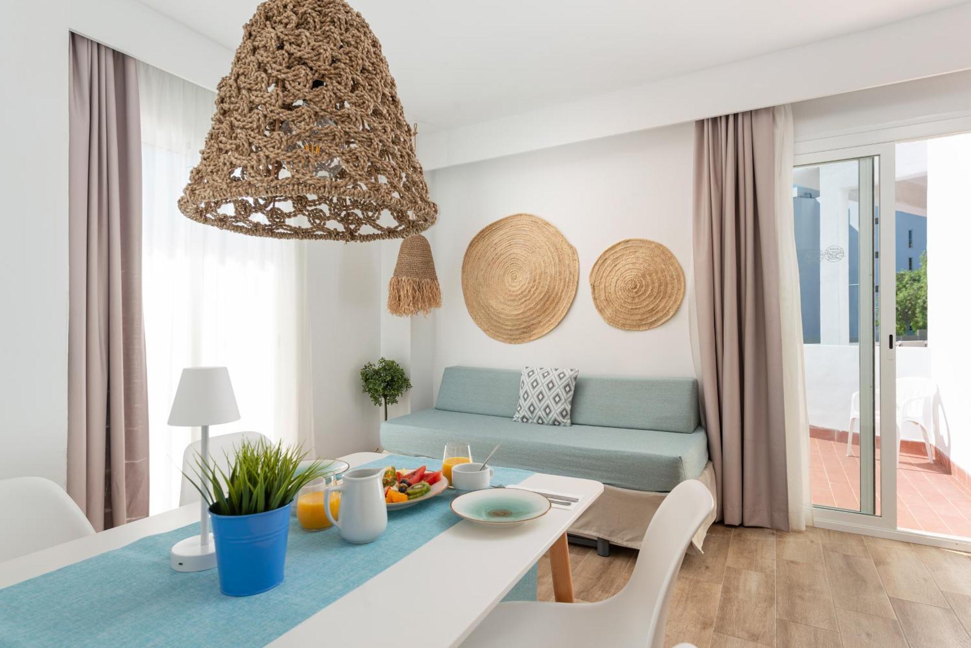 Villa Real Club Apartments Camp De Mar Luaran gambar